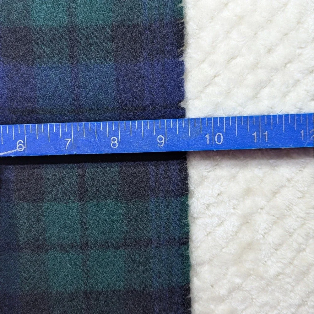 Briomhar Lambswool‎ Scarf Made in Scotland Black Watch Tartan Plaid Fringe 64 in